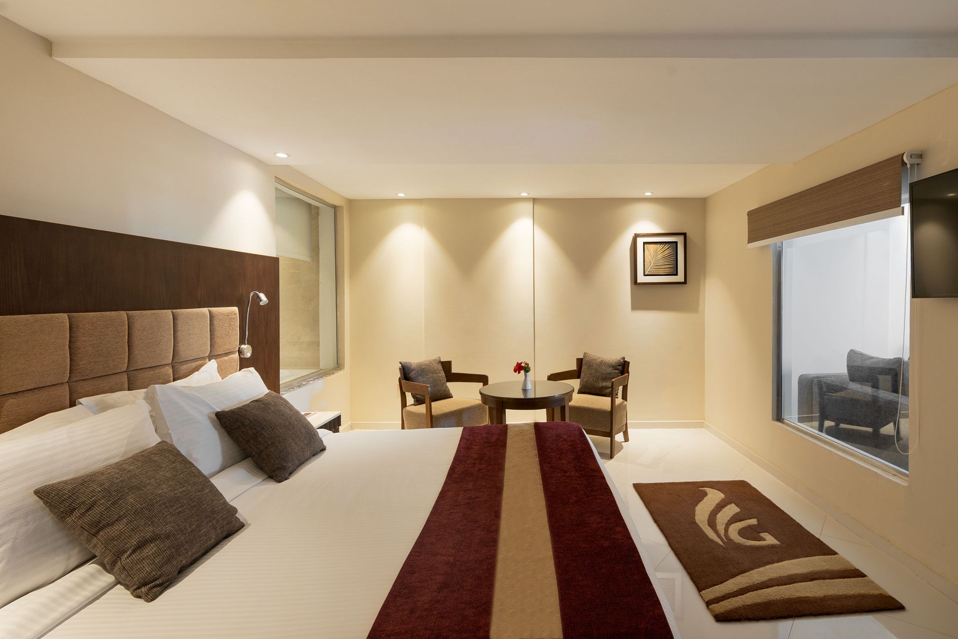 Junior Suite with Jacuzzi - Pool View