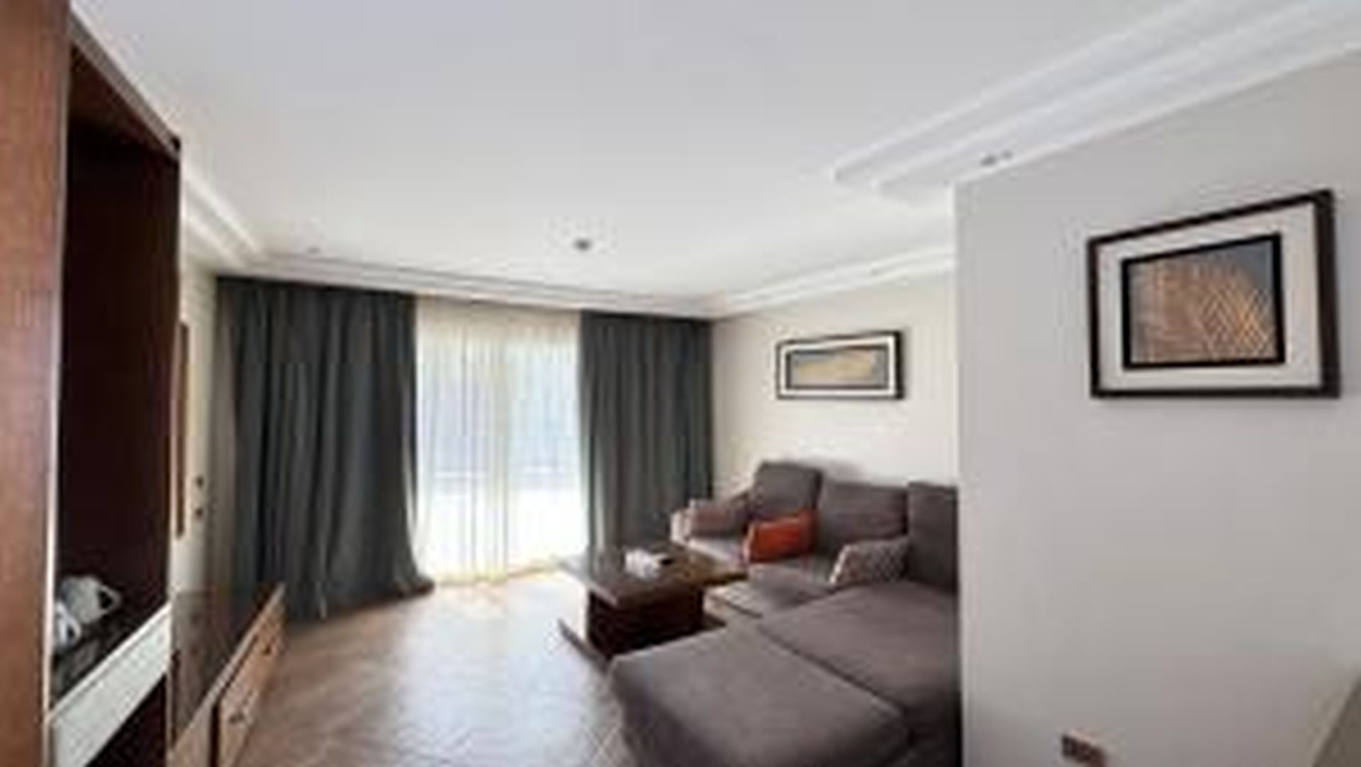 Two-Bedroom Apartment - Pool View image 5