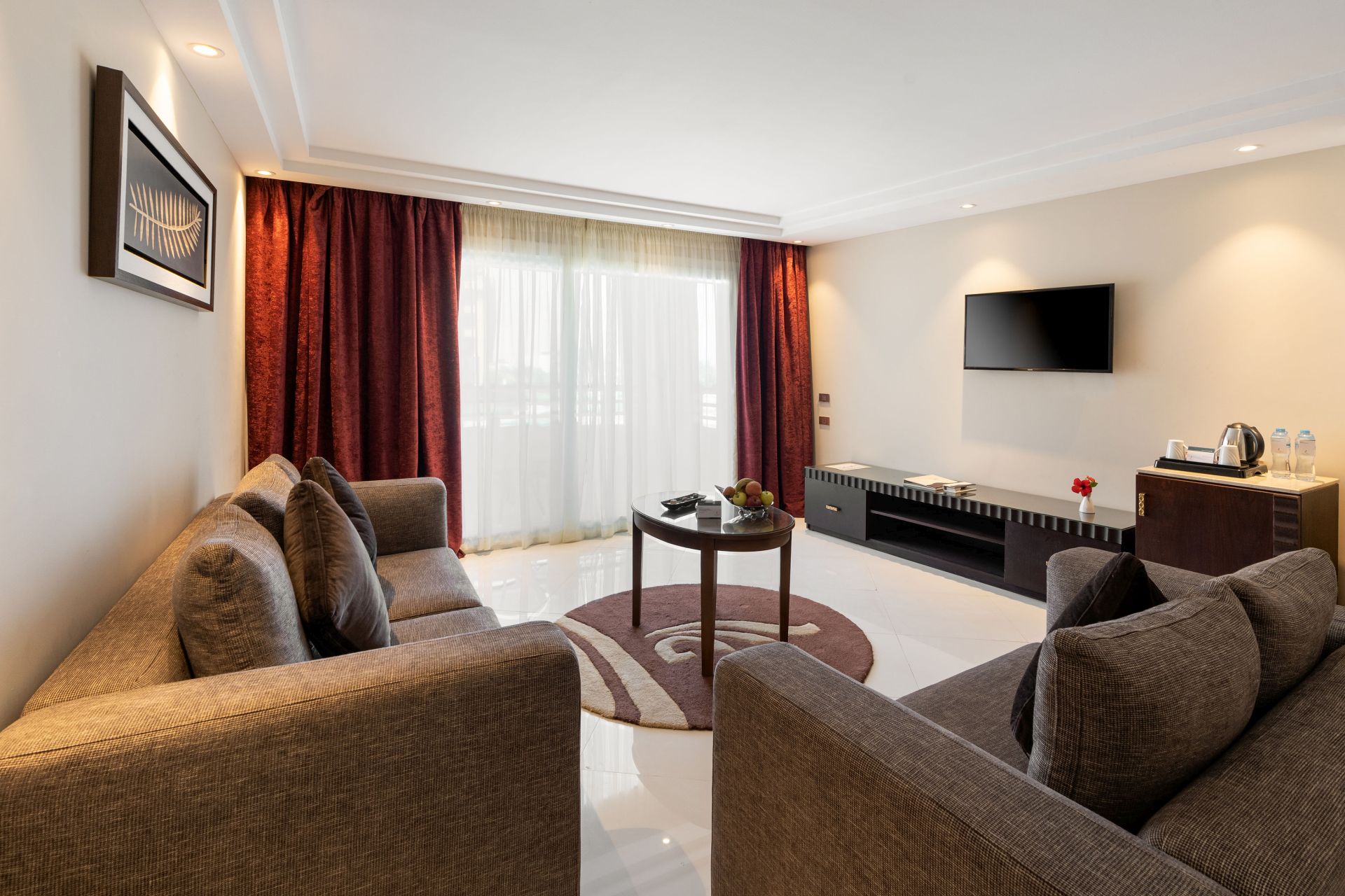 Premier Suite with Jacuzzi image 3