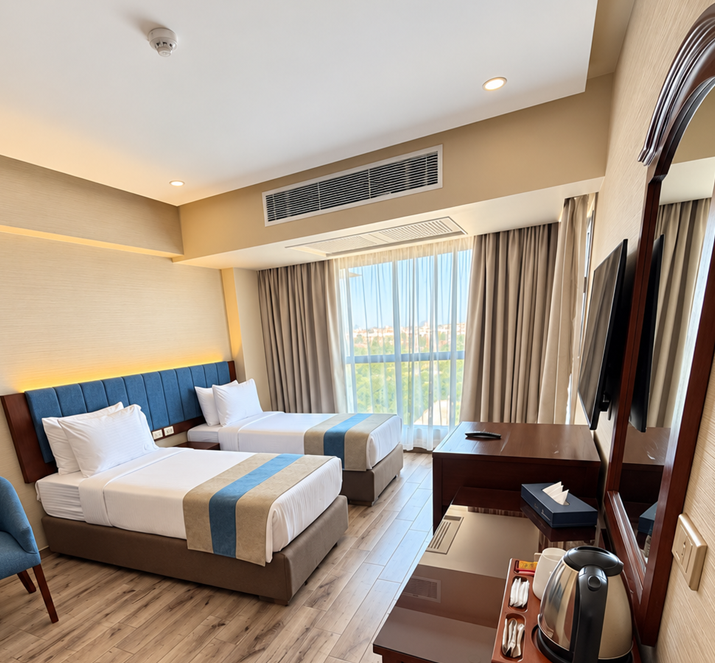 Superior Pyramids View Room - Twin Beds
